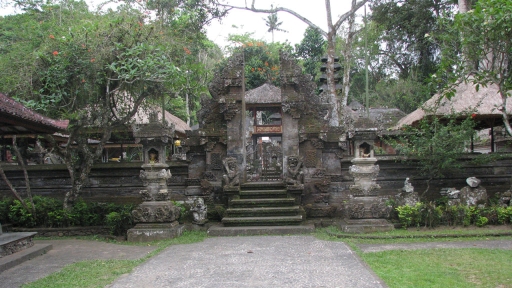 グヌンルバー寺院