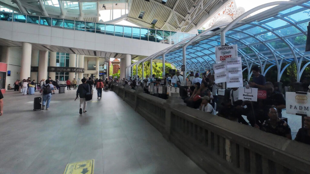 国際線ターミナルミーティングポイント